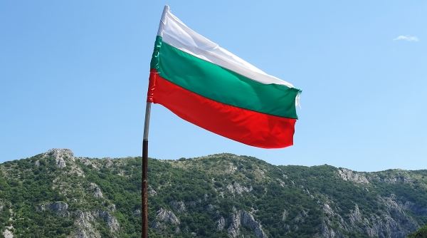 Болгария объявила персонами нон грата двух дипломатов из России 