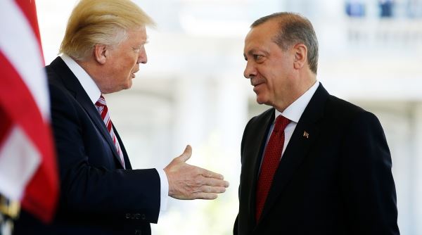 Трамп обсудил Иран, Ливию и Сирию с Эрдоганом