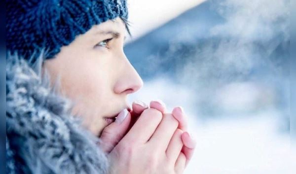 6 распространенных способов бороться с холодом, которые не помогают
