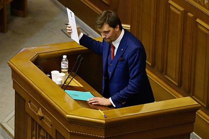Премьер-министр Украины подал в отставку